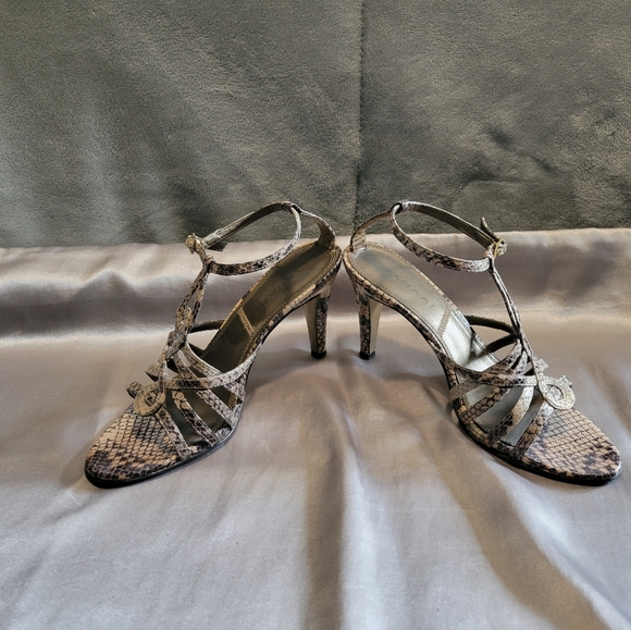 Snakeskin like heels - Picture 3 of 4